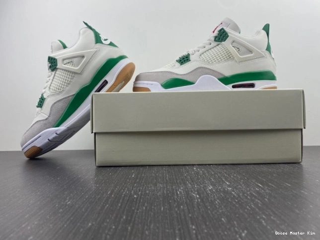 Pine Air 4 Green Nike x DR5415-103 SB Jordan 0810